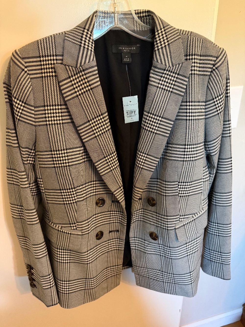 Ann Taylor Plaid blazer NWT 4P